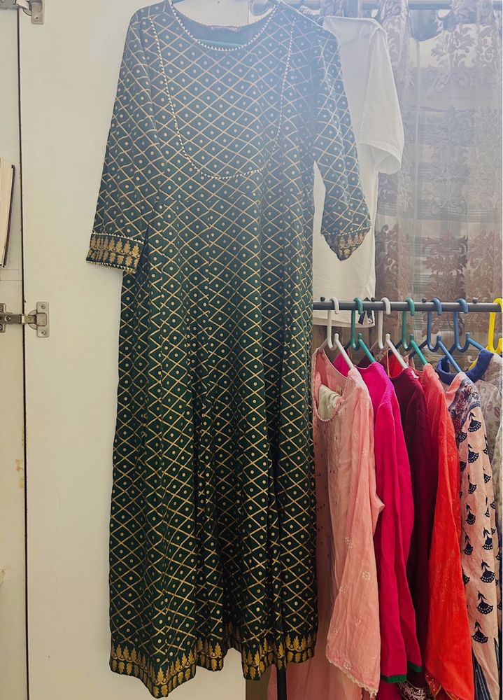 Elegant Green &amp; Gold Kurta