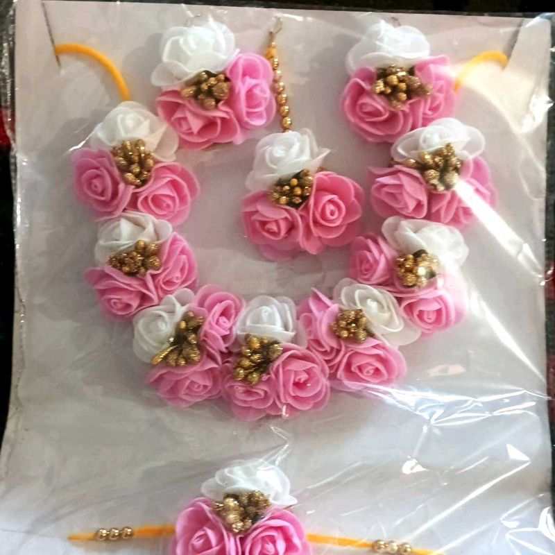 flower jewellery