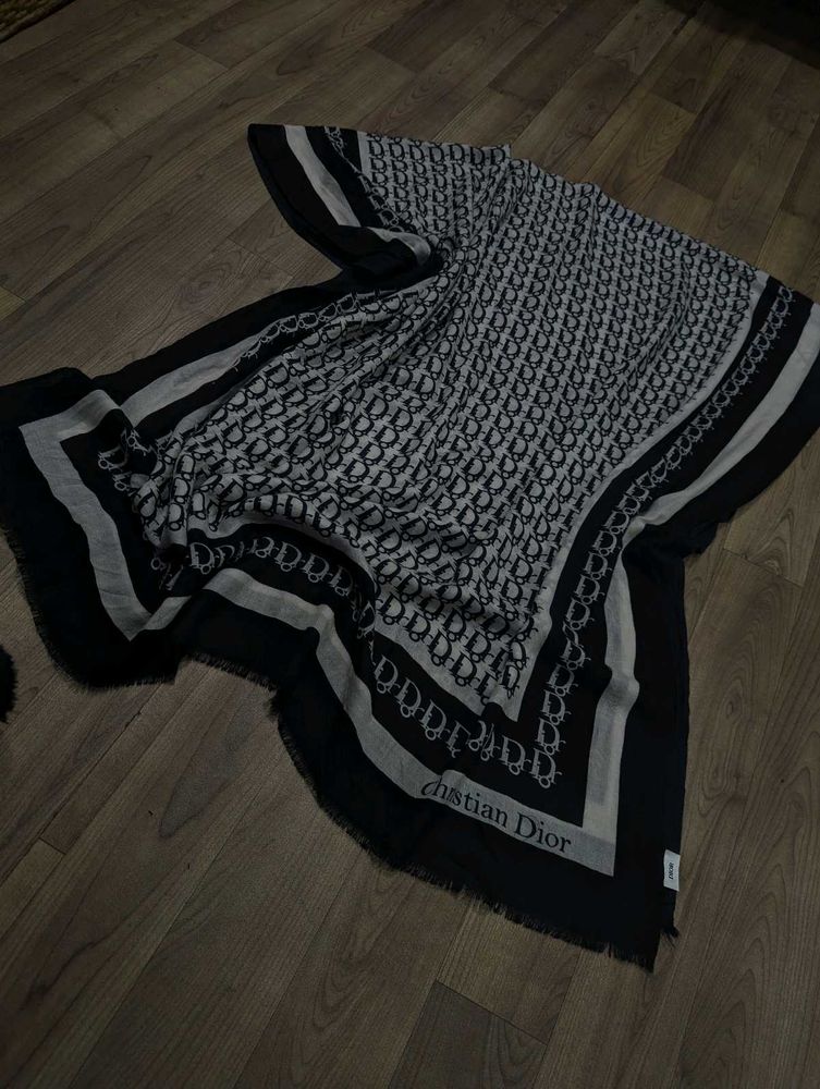 Christian Dior Schawl