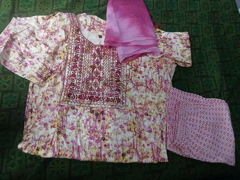 Floral Kurta Set