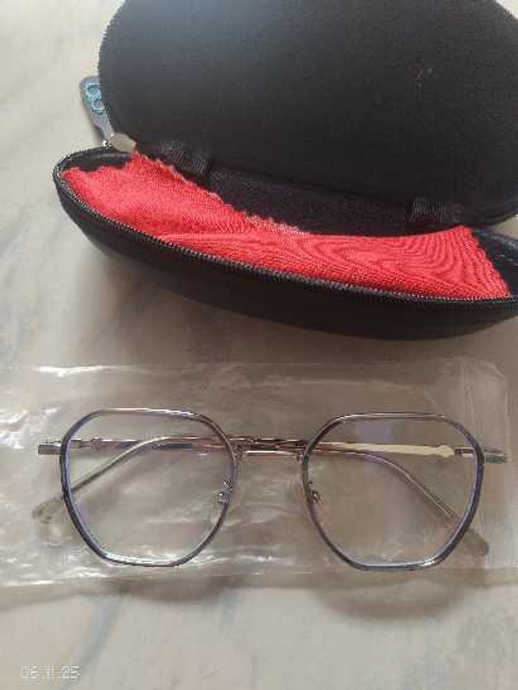 Stylish Geometric Frame Glasses