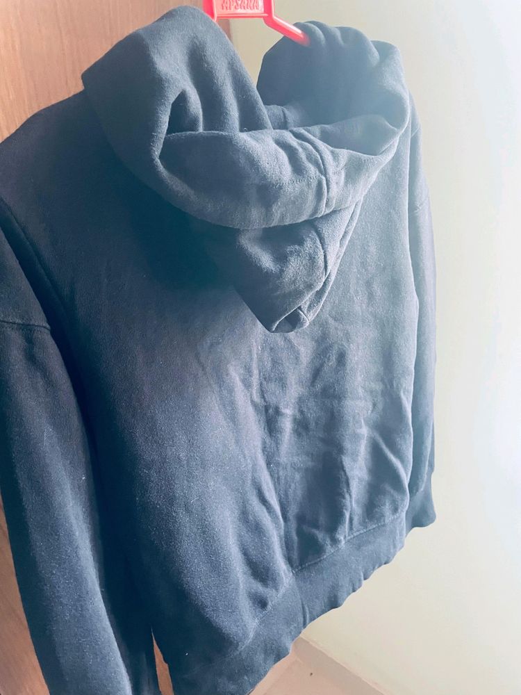 fashionable Black Hoodie For College And Winter