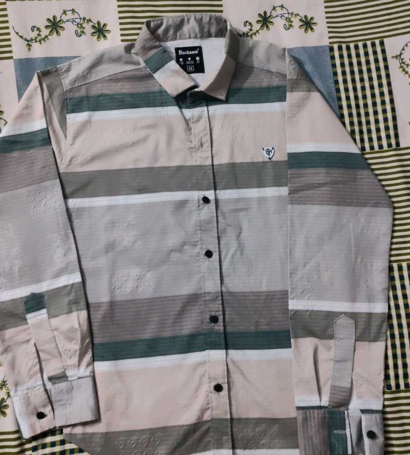 Shirt With Green Combination Colors