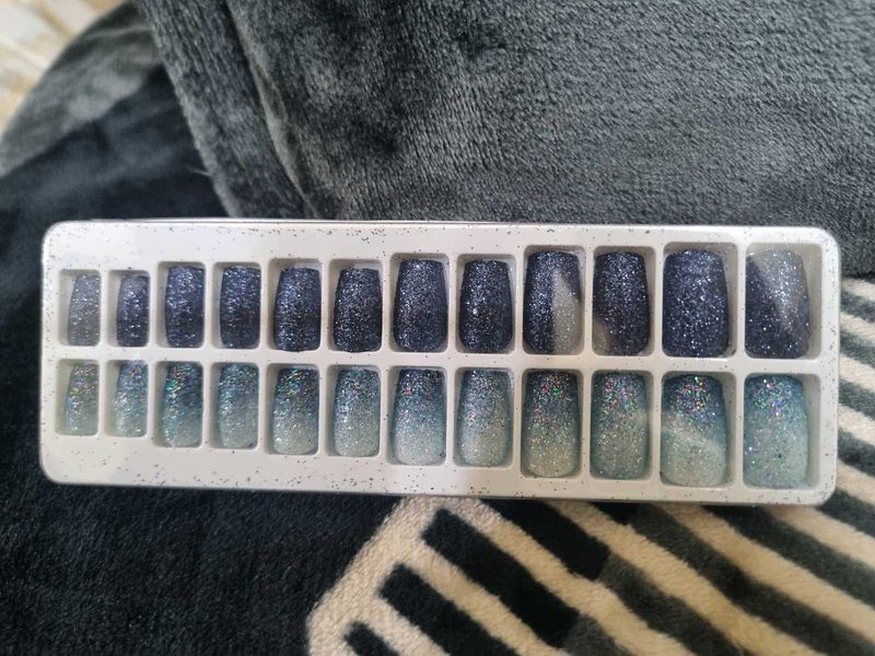 Pretty Glittery Nail Press-ons!!(With Tape)