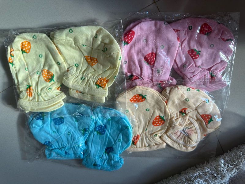 combo Baby Mittens - Strawberry Prints