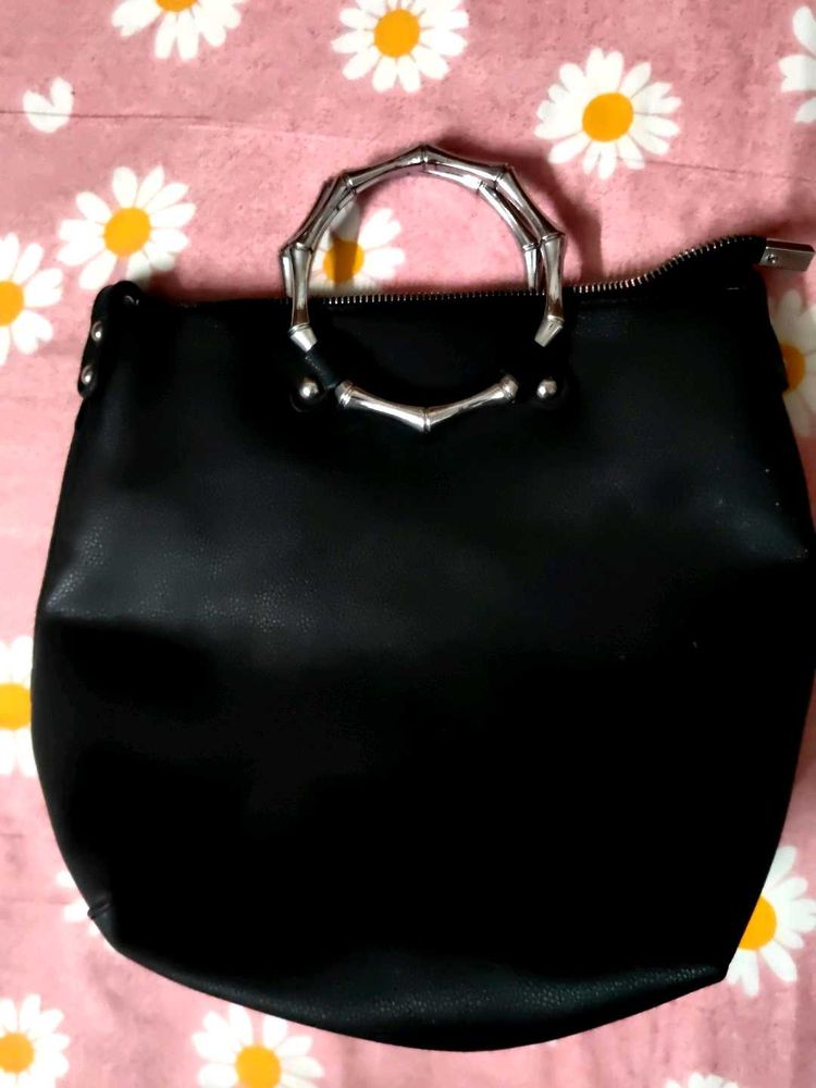 Chic Black Handbag