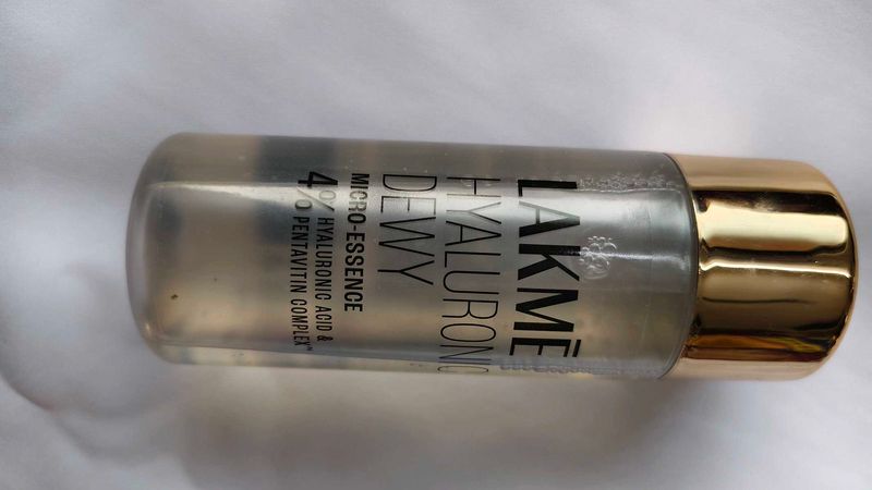 Lakme Dewy Hyaluron Serum