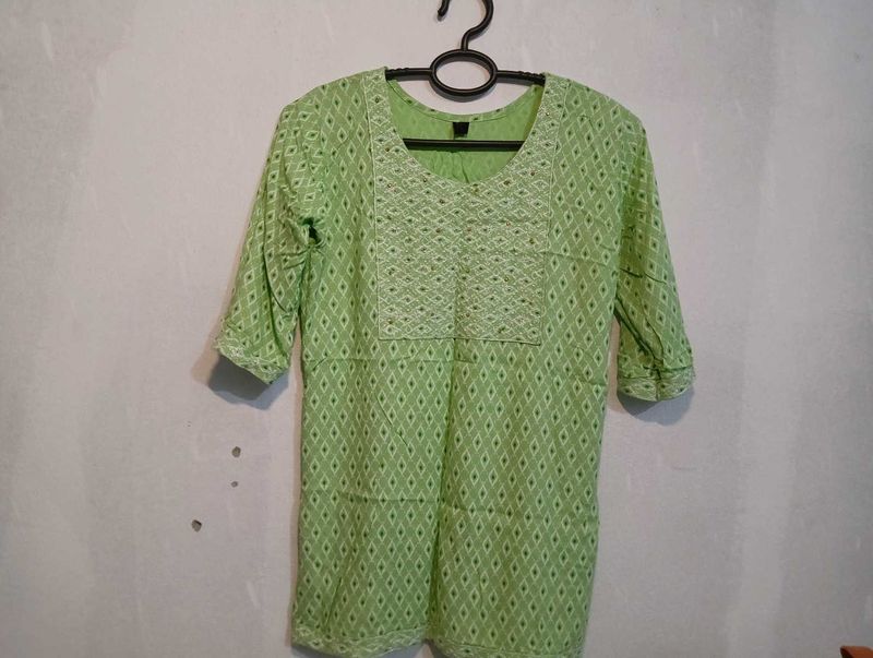 Green Embroidered Kurta
