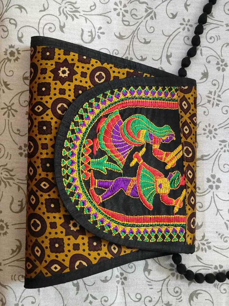 Beautiful New Mustard Sling Bag &amp; Coin Purse