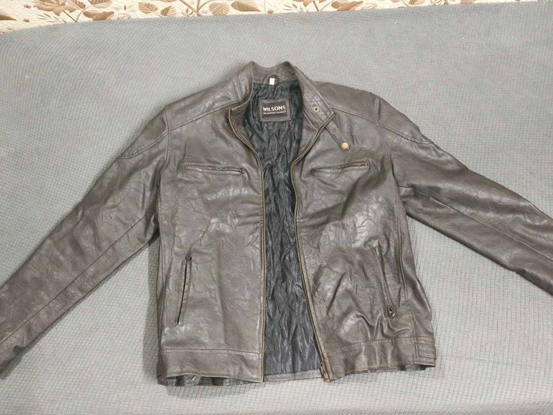 Wilson&#39;s Leather Jacket size -48
