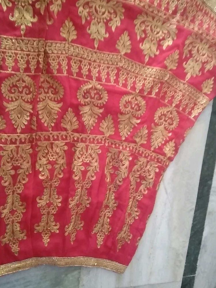A Beautiful Lehanga With Peacock Green Dupatta🙀🙀
