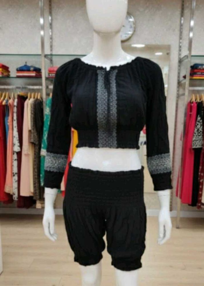 Black Top With Lace Work