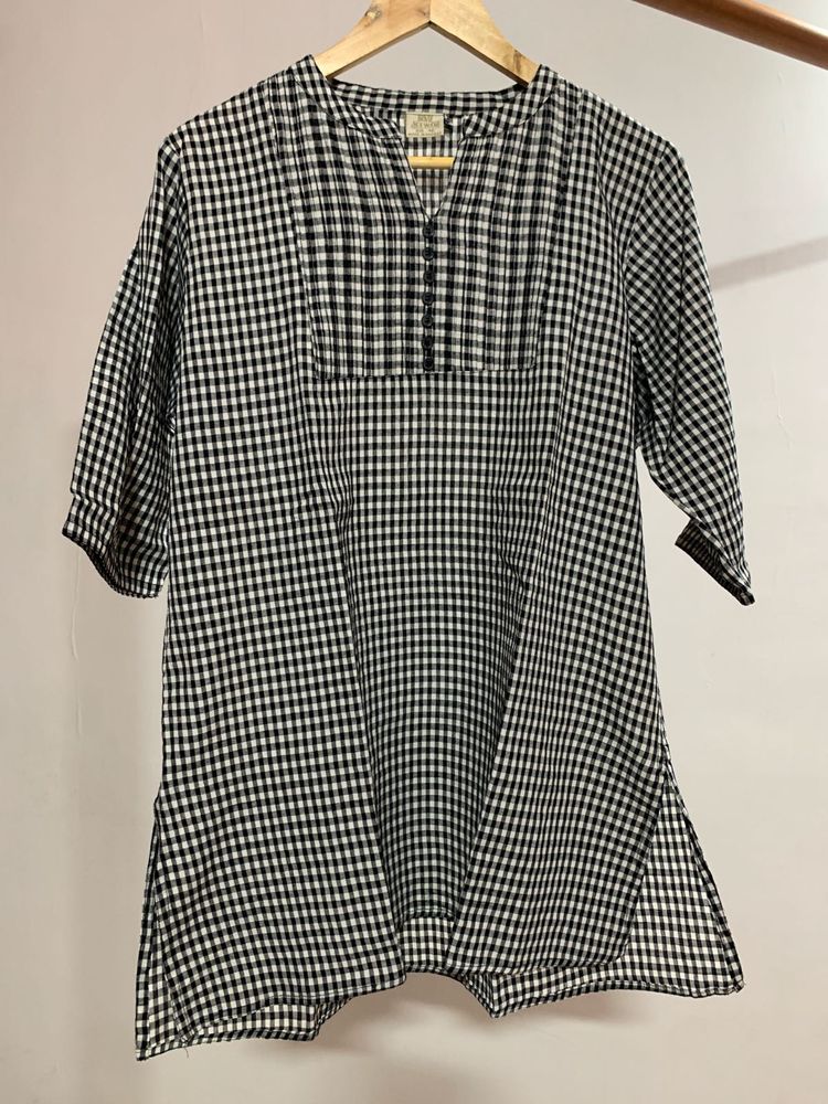 Classic Black &amp; White Cotton Check short Kurti