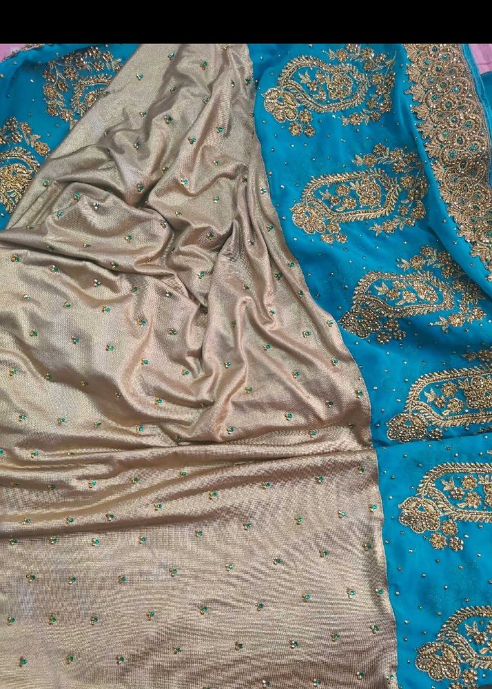 Sarees And Clips