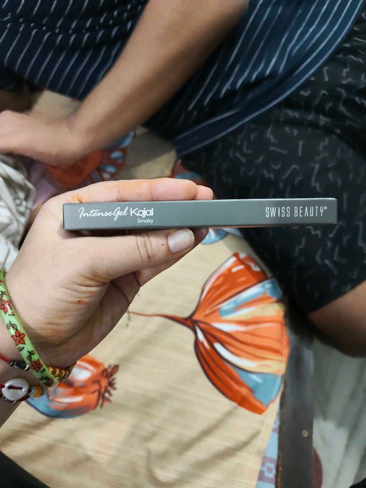Swiss Beauty Intense Gel Kajal - Smoky