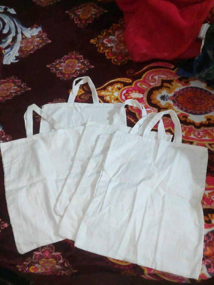 5 plain canvas tote bags,one bag price 90₹