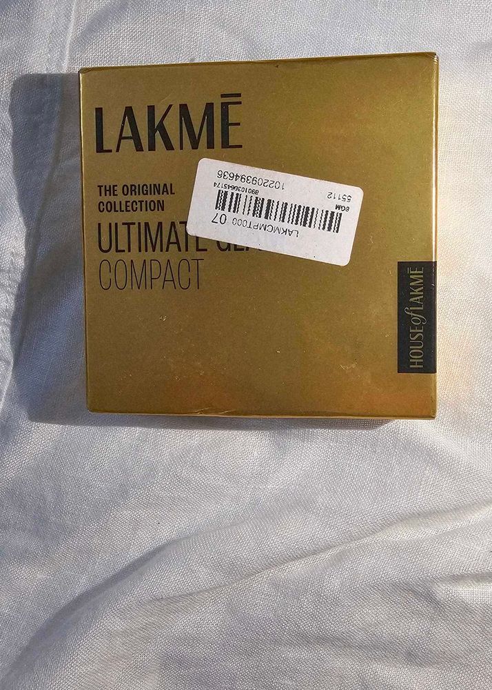 Lakme Ultimate Gel Compact
