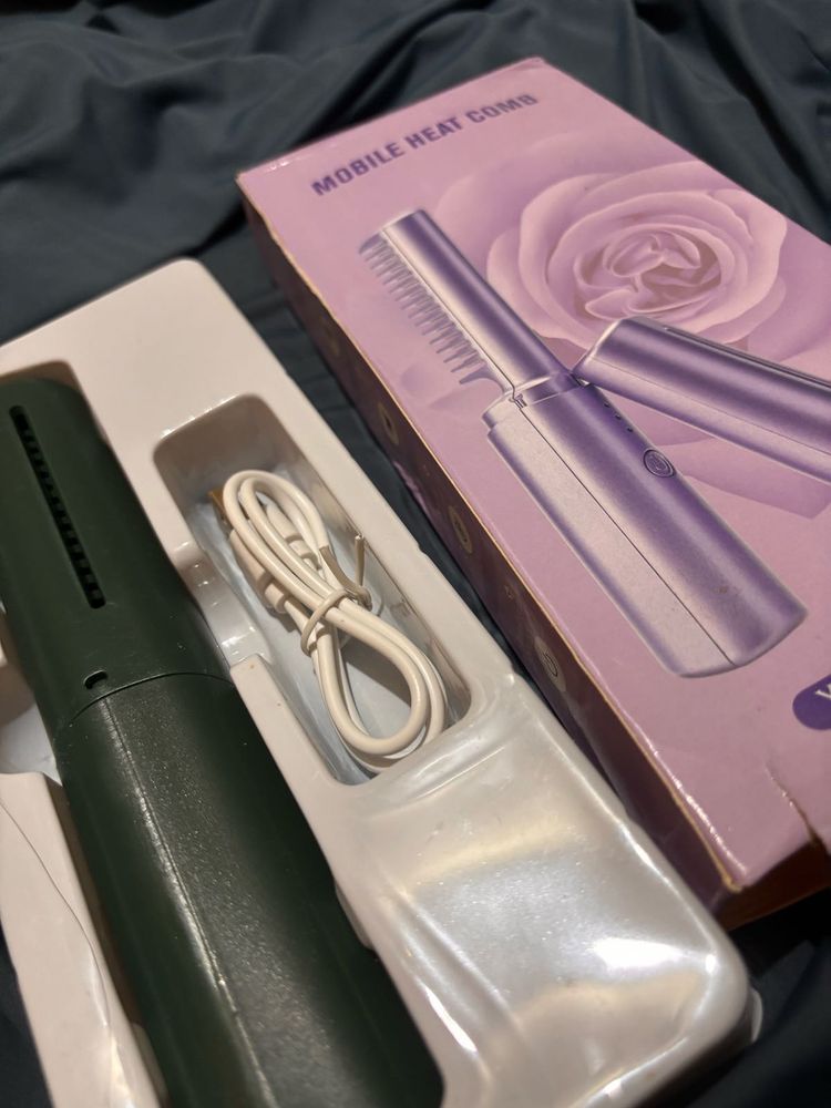 Compact Hair Straightener - New