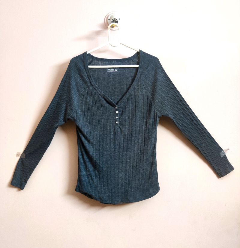 F&amp;F Women&#39;s Grey Top