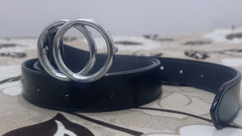 Beautiful Metallic Black Belt