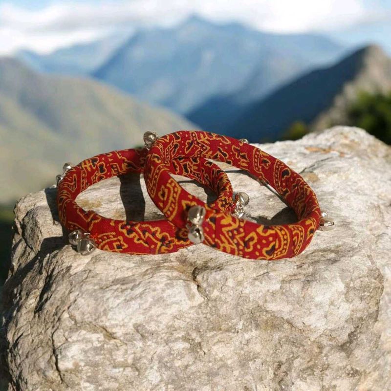 handmade fabrics bangles.