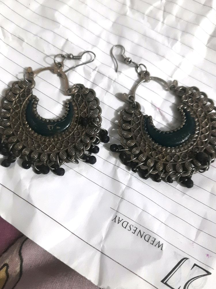 Big Earrings Actress Style!