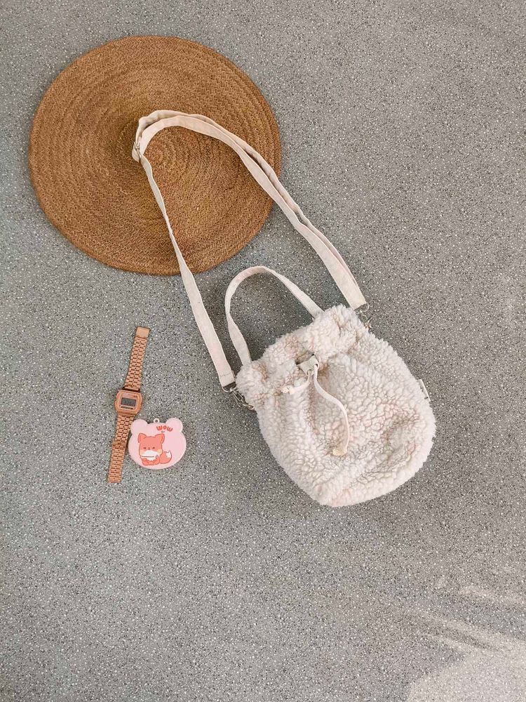 Mini Fur Bucket Bag 🥰