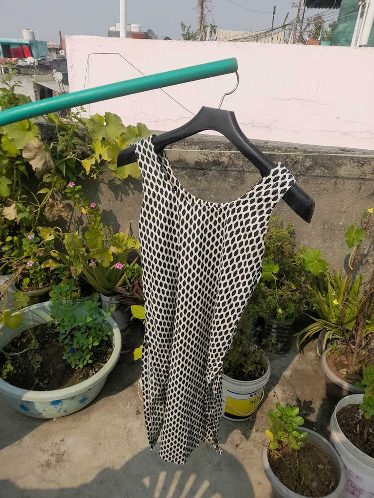 Patterned Sleeveless Top