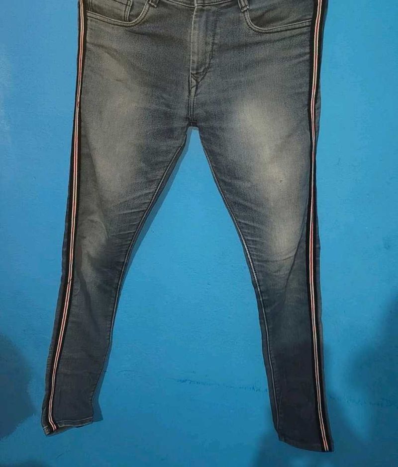 Stylish Jeans with Side Stripe