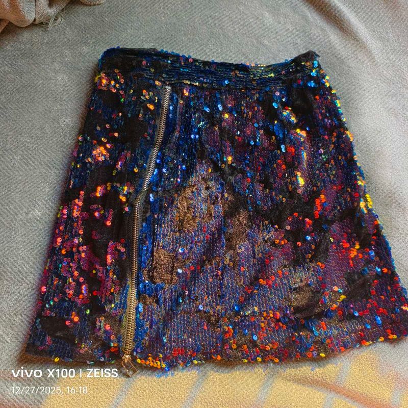 781312. Sequin Mini Skirt
