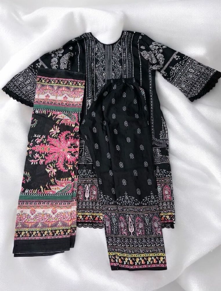 Winter Pakistani Full Sleeve Black 3 Piece Suit