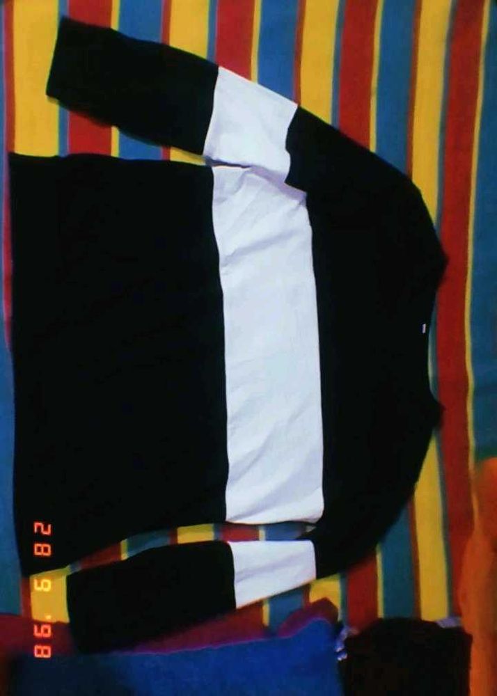 Women And Man Full Sleeve Sweatshirts Colorblocked