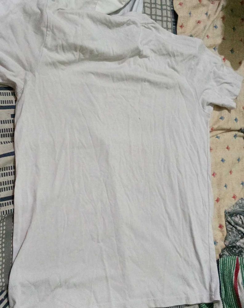 white t shirt