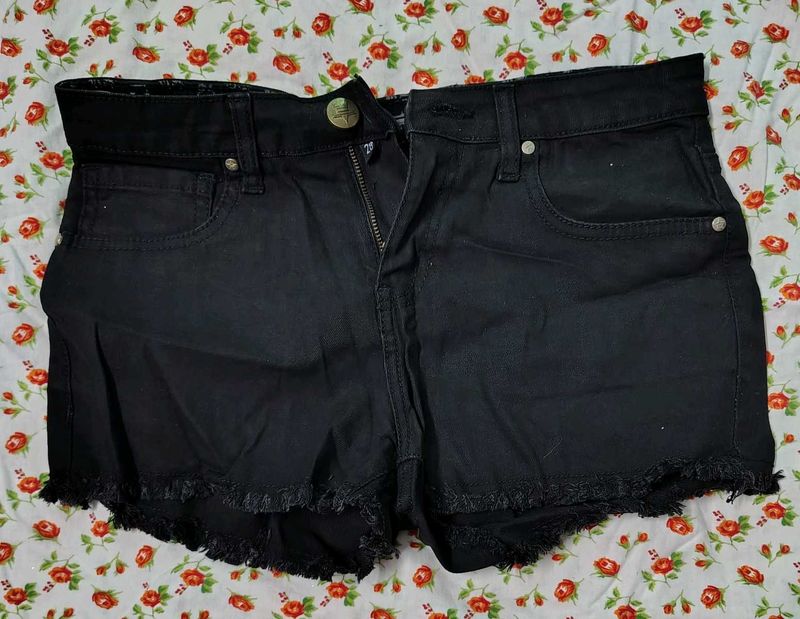 Cute And Sexy Denim Shorts