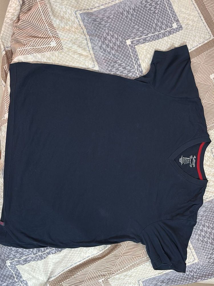 Men's Navy V-Neck T-Shirt