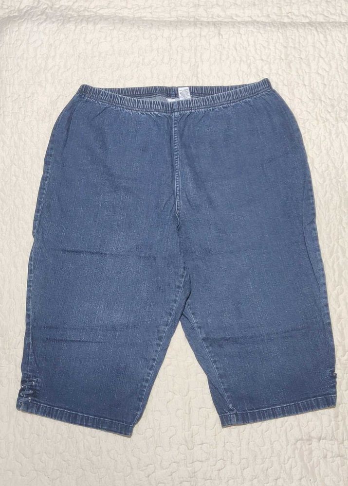 Women Capri Size 36