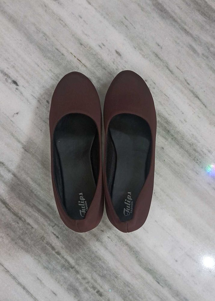 Tulips Brown Ballerinas Block Heels