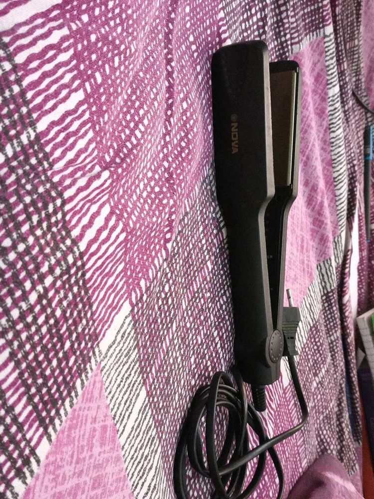 Nova Hair Straightener