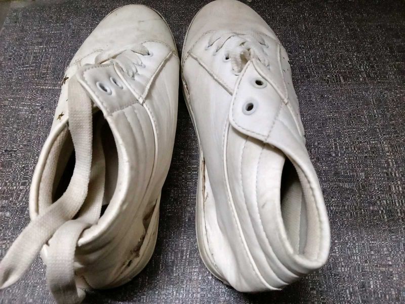Best Sneakers ......