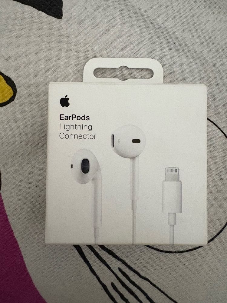 Brand new Apple EarPods - Lightning Connector