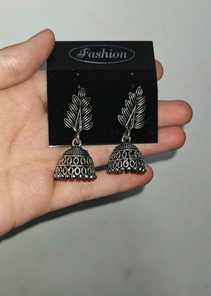 Silver Jhumka Earrings
