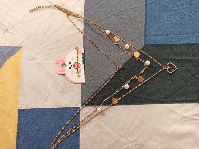 Multilayered Chain With Hair Clip Combo