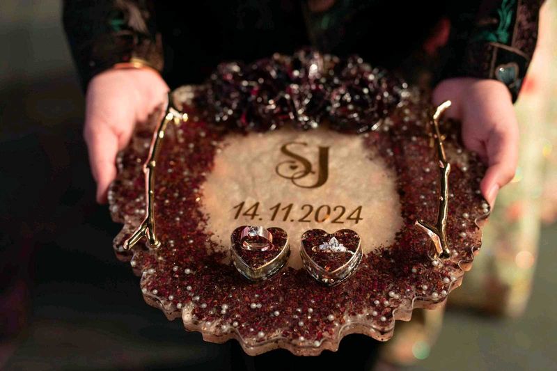 Resin Engagement Platter