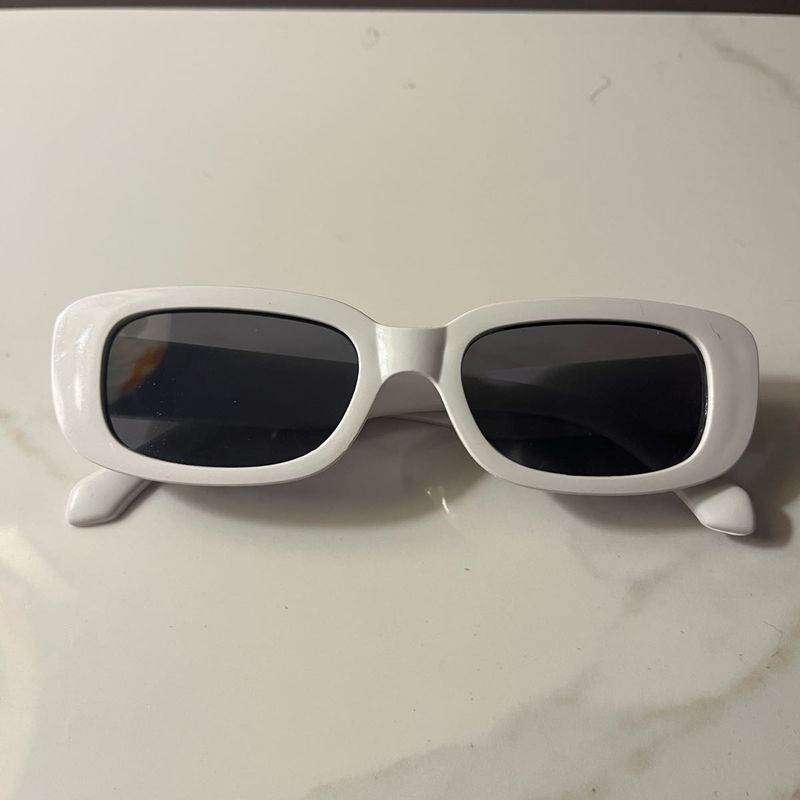 WHITE SUNGLASSES