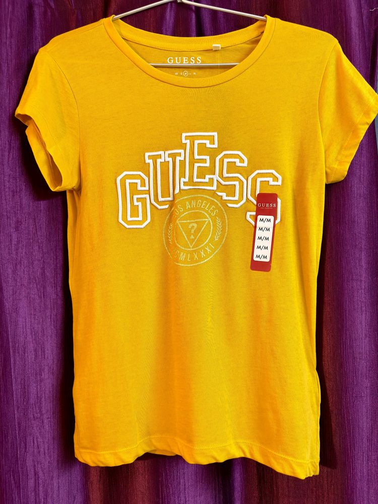 GUESS: Tshirt