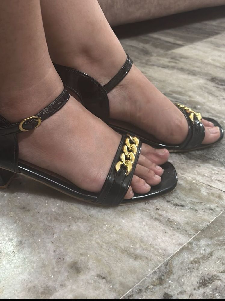 Black Chain Detail Sandals