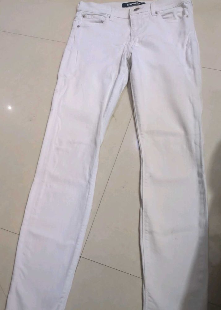 One White Jeans 4 T Shirts