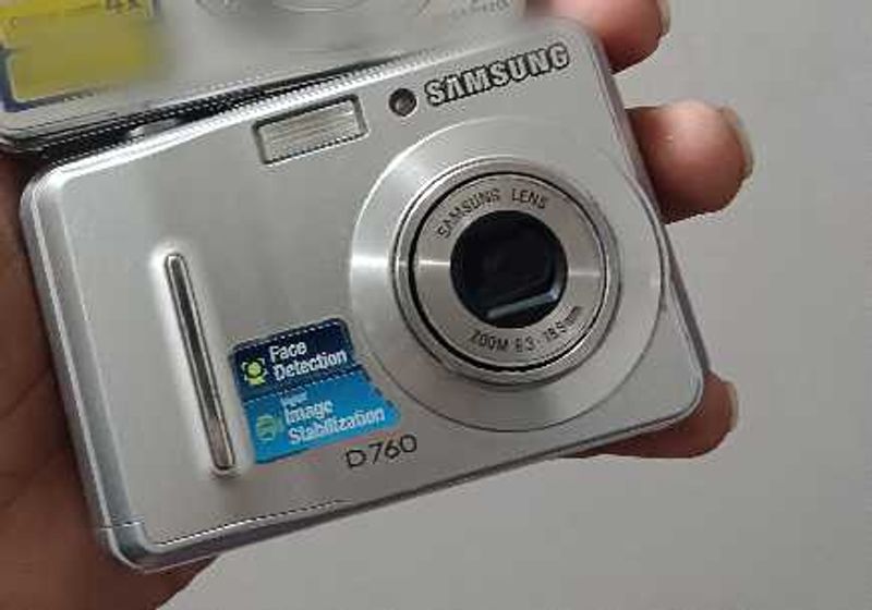 Samsung D760 Camera