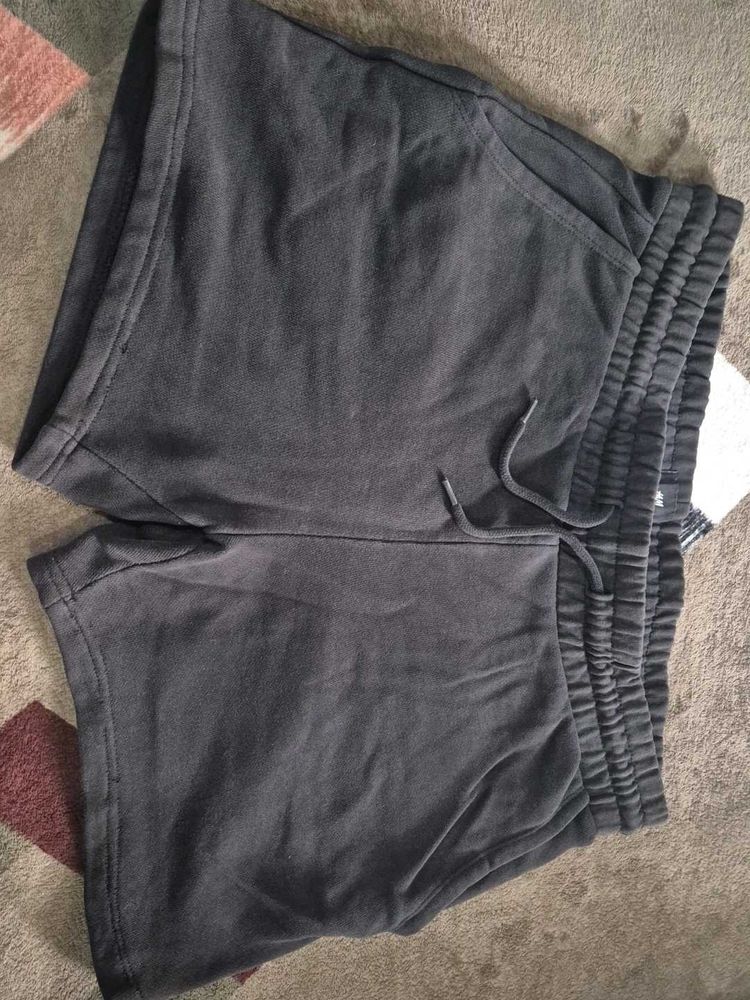 H&amp;M Comfy Black Lounge Shorts