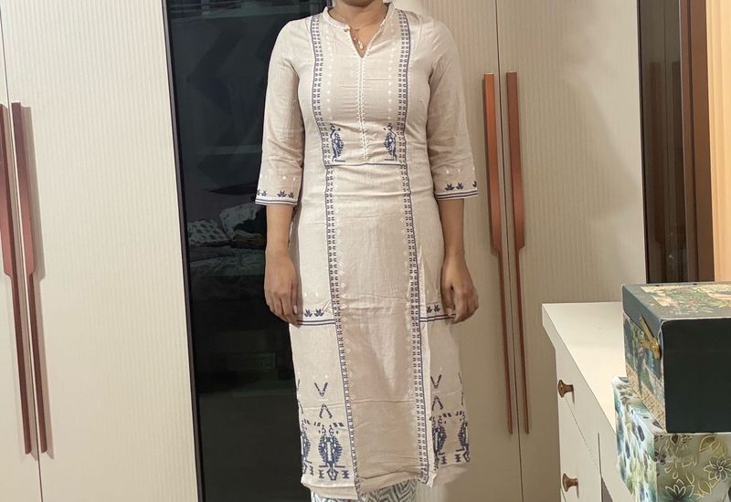 Elegant Embroidered Kurta